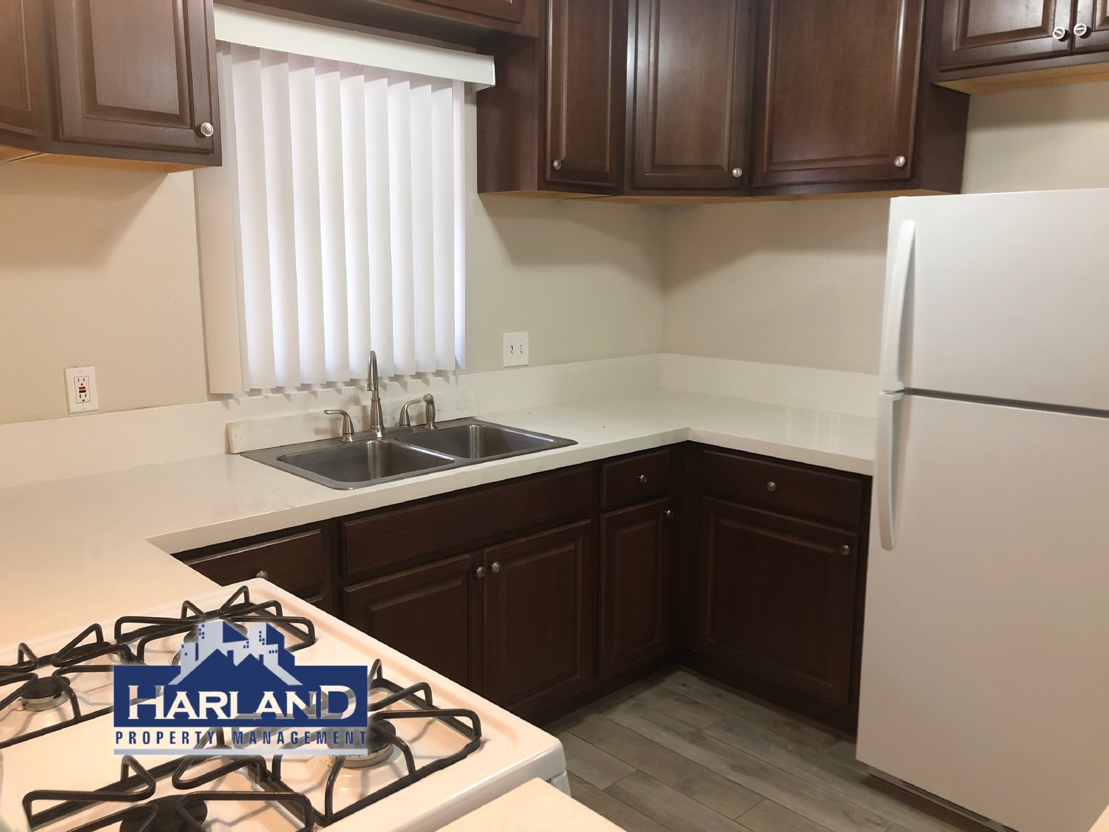 1043 B Ave property image