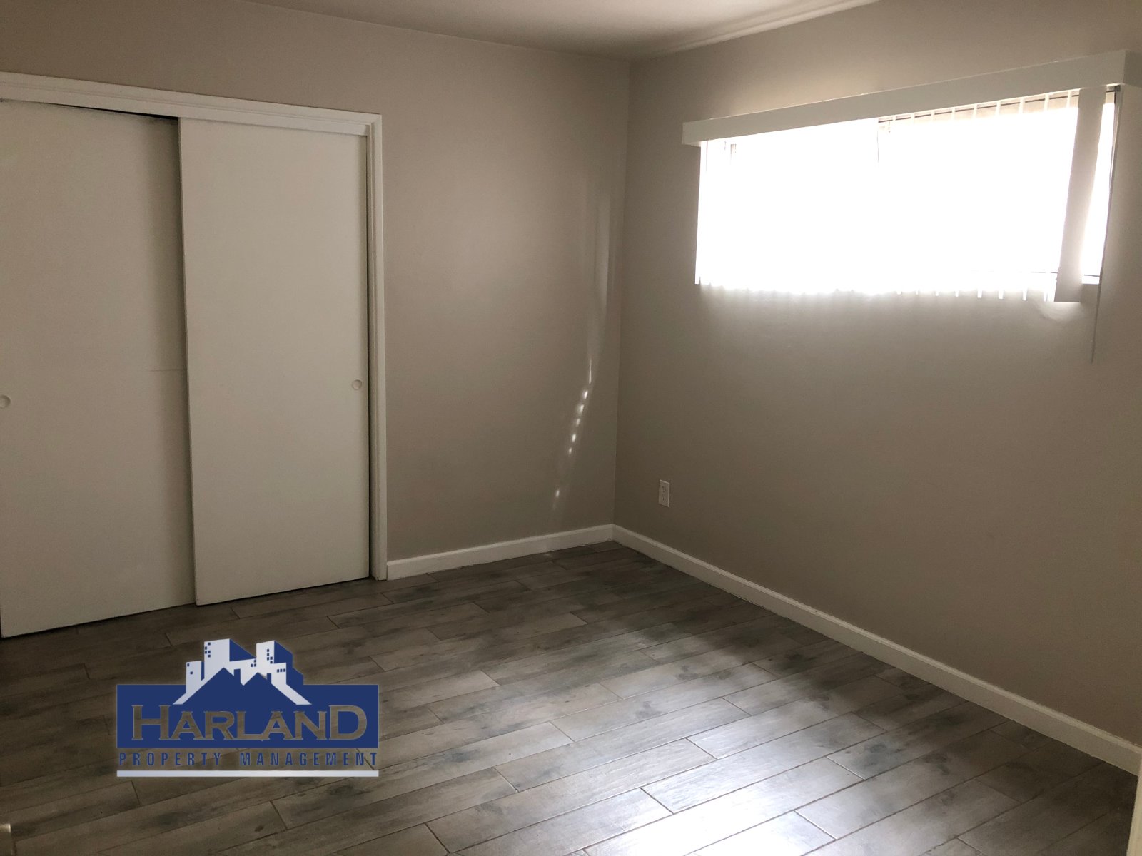 1043 B Ave property image