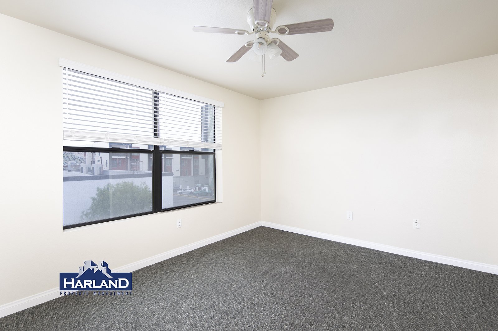 3047-303 University Ave property image