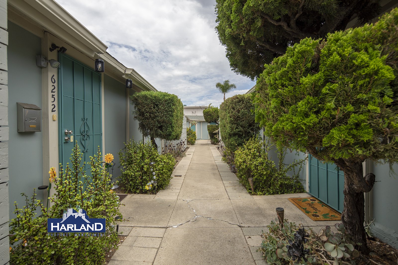 6250-6264.5 Stanley Avenue - 6258 property image