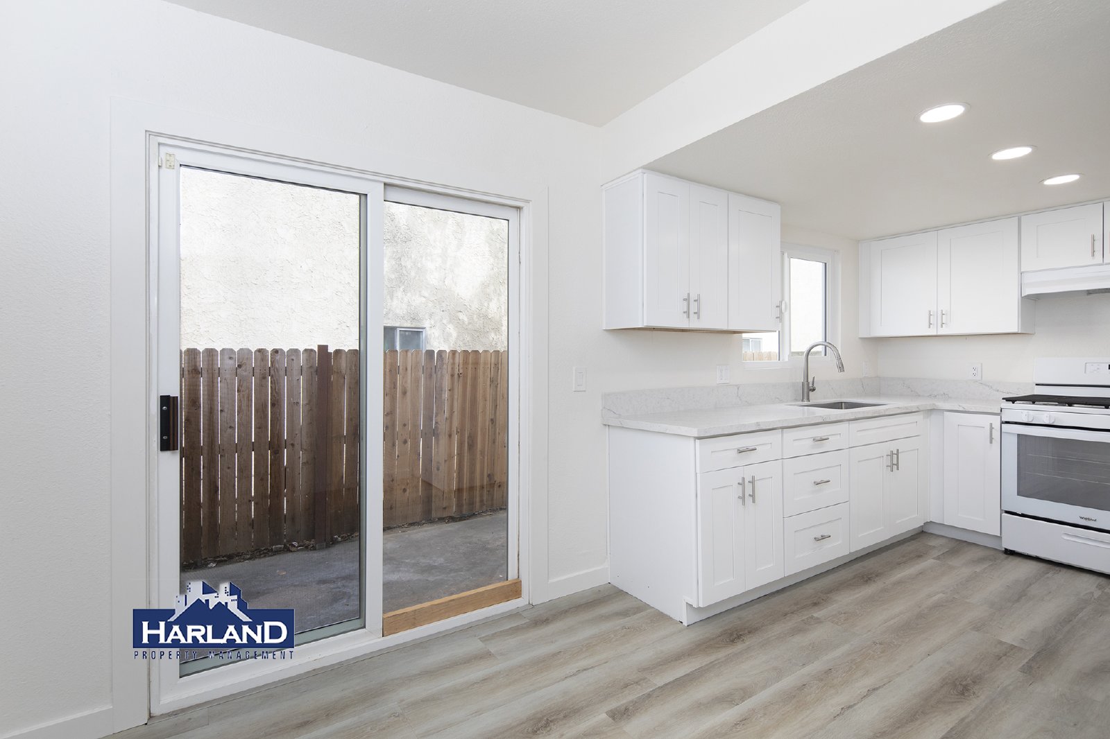 1107 B Ave property image