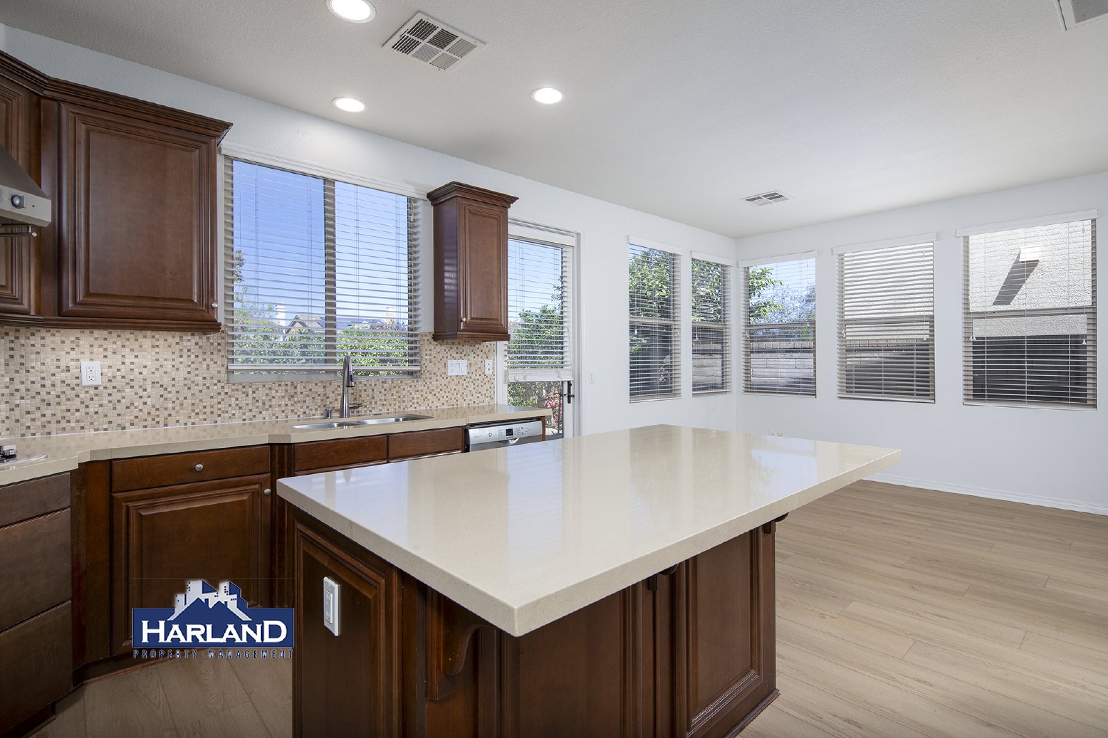 11320 Laurelcrest Dr property image