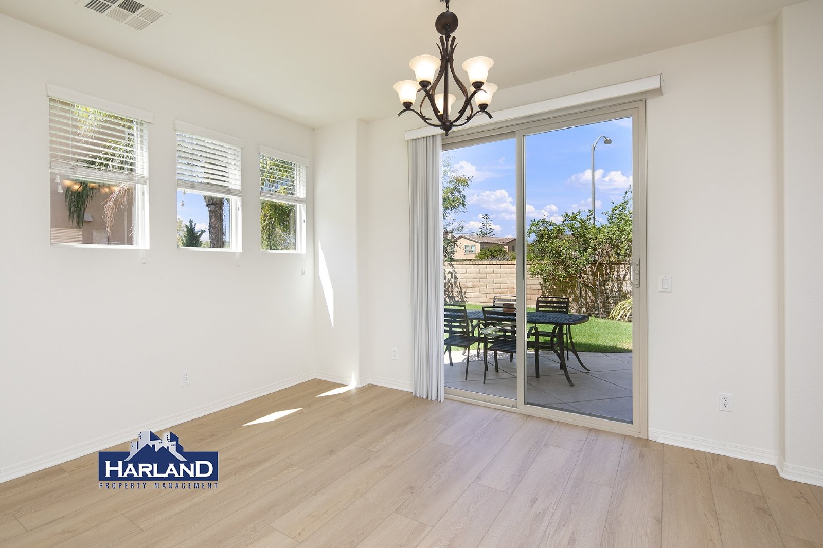 11320 Laurelcrest Dr property image
